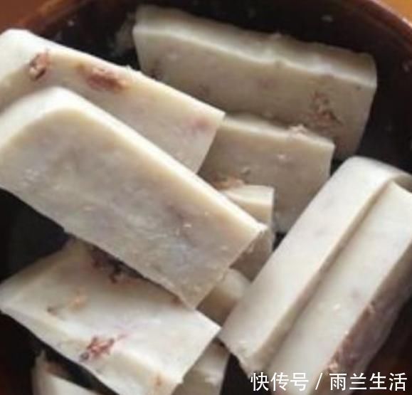 头发|女性常吃此物，头发慢慢变黑了，子宫越来越干净，不想显老可试试