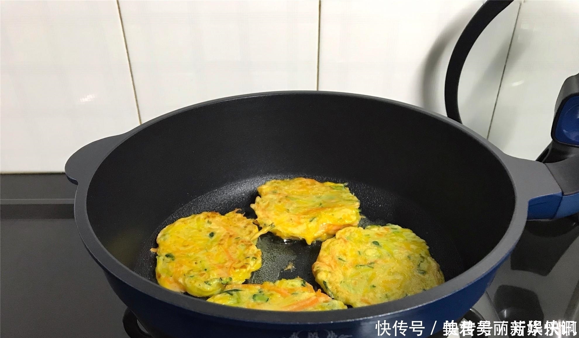 夏天这瓜正当季,1块钱1斤做成早餐饼,不用发酵不揉面,营养好吃