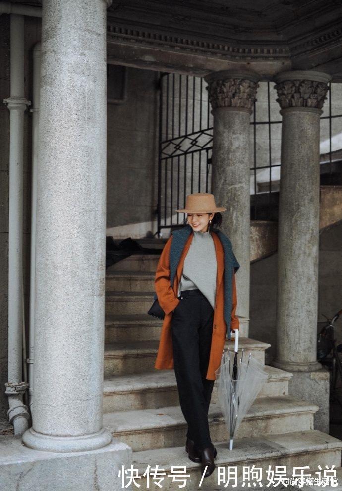 大衣下面别穿小脚裤,显矮!瞧三木这样穿,显高又保暖