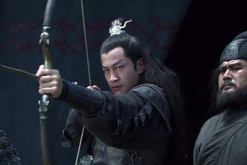 吕布|详解三国当中最危险的职业,当吕布的爸爸