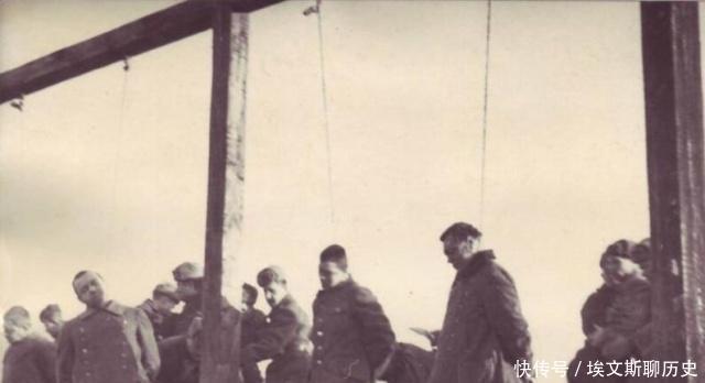 死亡|被照片定格的死亡瞬间!莫斯科竖起高大木桩,纳粹战犯被判处绞刑