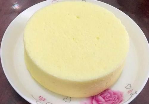 不用烤箱即可做出可口松软小蛋糕，就算你是厨房小白，也轻松搞定