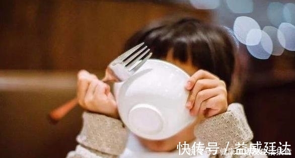 年长|9岁男娃2年长3公分,医生怒斥家长:这些东西竟然还给娃吃