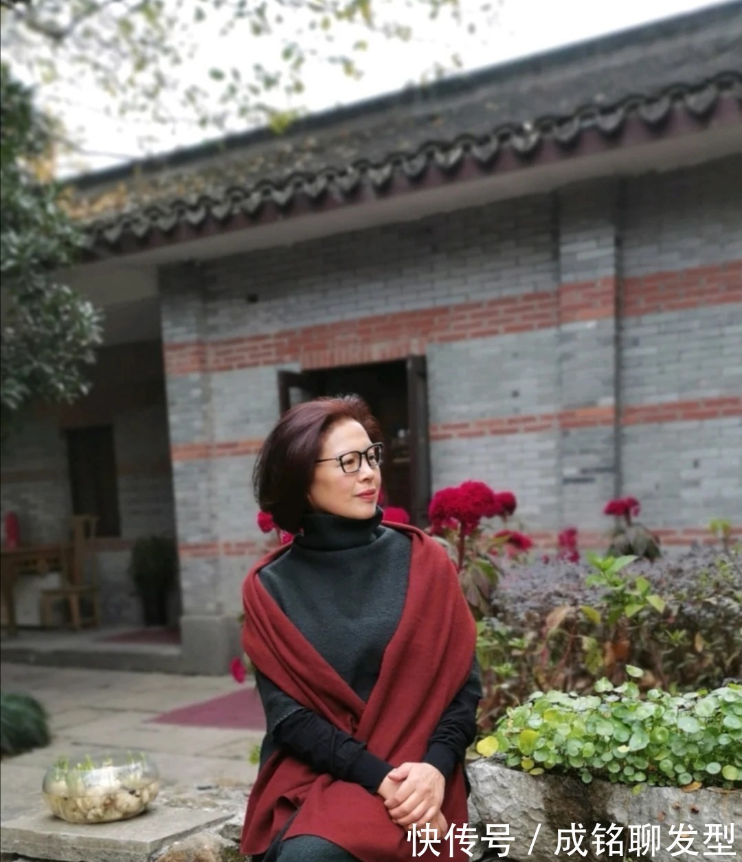 中年妈妈|看了这几位中年妈妈的穿搭,才知道穿对衣服很重要,既时髦又养眼