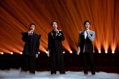 陳小春|《披荊斬棘的哥哥》開(kāi)播：三組表演已封神，黃貫中開(kāi)口就是傳奇！