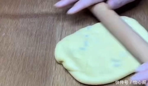 面包不用烤,上锅一蒸就好了,教你在家这样做,比蛋糕店还好吃