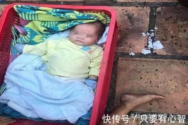 宝宝|2个月大宝宝惨遭遗弃,6岁哥哥不离不弃,网友父母都没活明白
