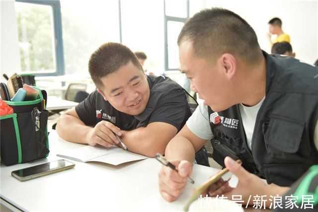 第一枪|当好行业发展领头雁，领绣墙布“第一届施工培训会”推动服务升级