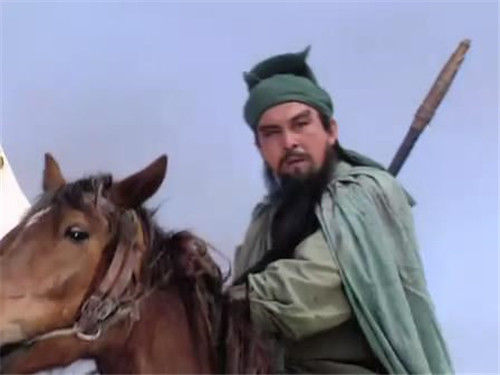 至今|项羽故乡有把300斤的霸王戟，至今无人能拿起，现代人体质太差？