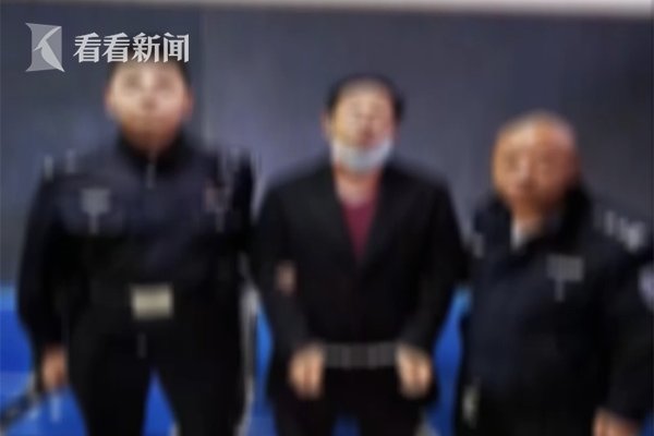 施英|“古董商人”拿“清明上河图”诈骗恩人50万