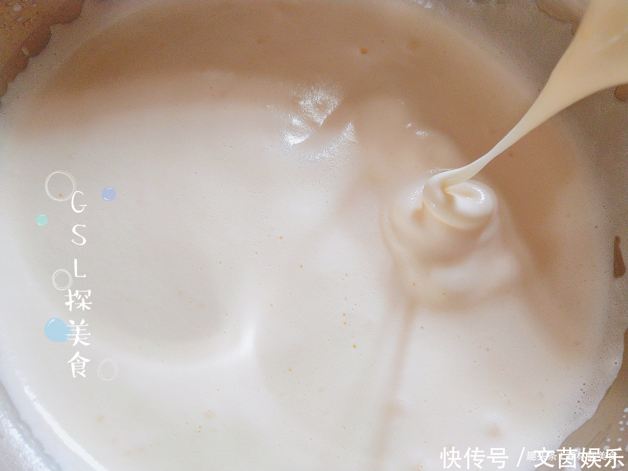 四个鸡蛋半碗面粉,在家制作蛋糕,无水无油,香甜松软,老少爱吃