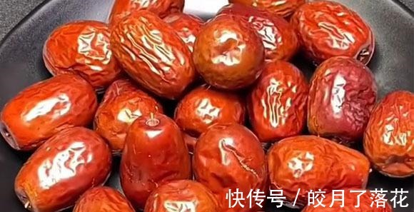 秋冬多给家人做这零食，不炸不煎上锅一蒸，无油低糖，比吃糖果强！