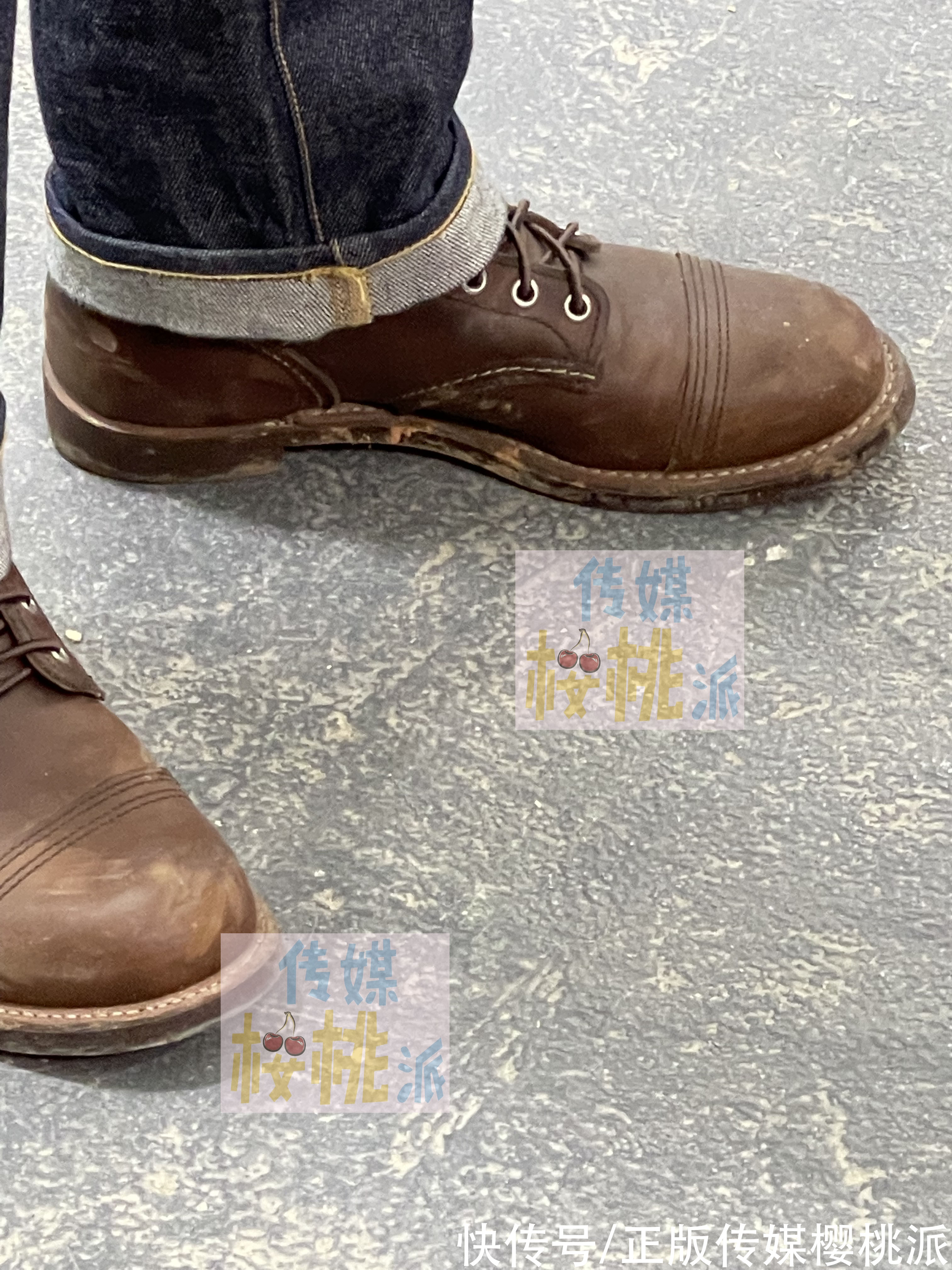 汪涵在長沙農(nóng)村開店，堅(jiān)持素顏出鏡還現(xiàn)場摳腳，變成鄉(xiāng)野知心大哥