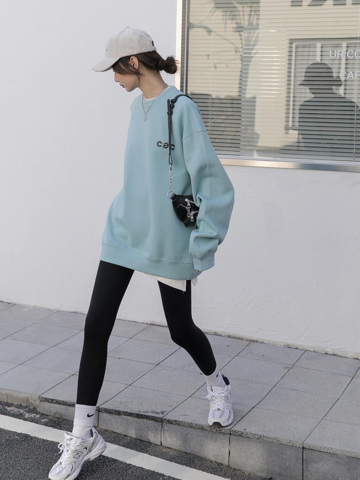 小姐姐|谁说冬日就穿不出活力感?元气卫衣来帮忙,让你秀出满满活力范