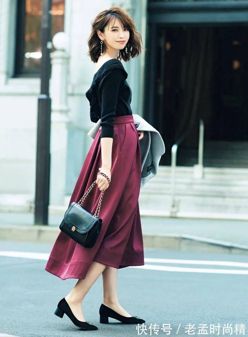 穿搭 30+女人穿“毛衣+半身裙”,气质温柔又知性