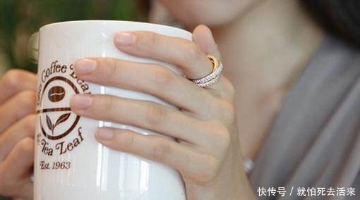 手模|世界顶级手模日薪上万,网友:你的手被天使吻过,我的手被二哈啃过