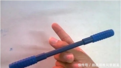 利手|“左撇子”宝宝会比普通孩子更聪明?左利手,没家长想得那么复杂