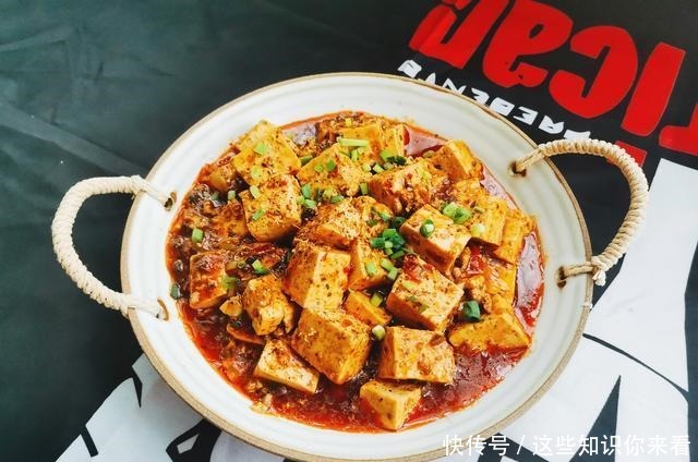 做麻婆豆腐,学会这个技巧,豆腐麻辣鲜香嫩而不碎,比吃红烧肉香