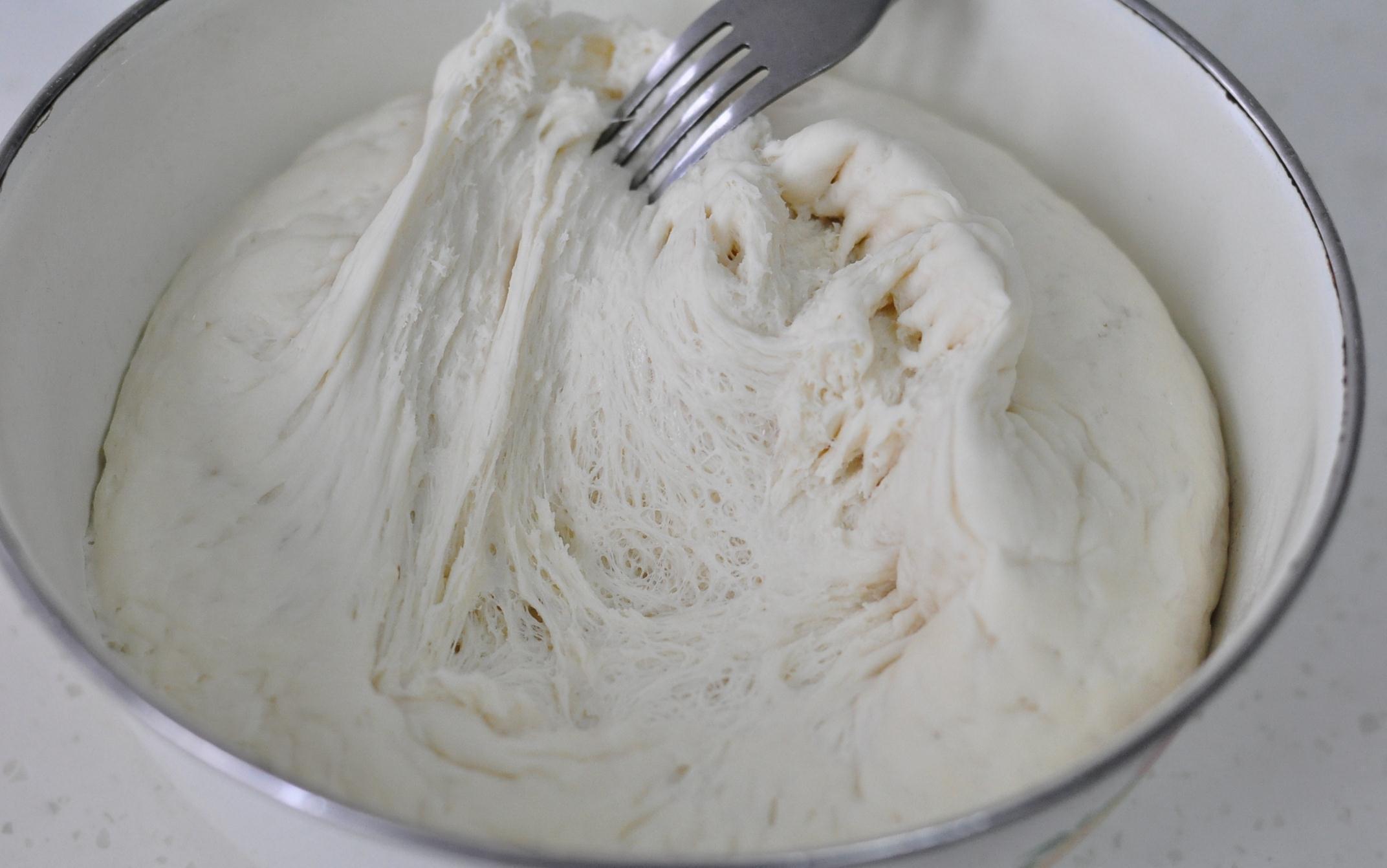 皮软馅嫩的小笼包,一口一个超满足,蒸一锅也不够吃