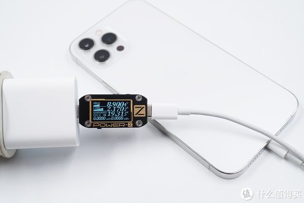 屏幕|有线平常心无线很尴尬，苹果iPhone 12 Pro Max充电评测