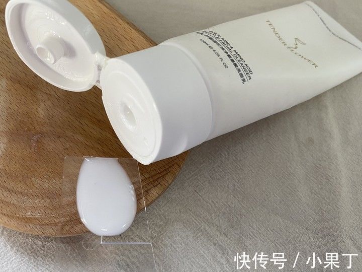 性质|因“低价”被埋没的洗面奶,性质温和,却个个都是王者,好用不贵