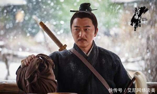 射雕三部曲中,十大好斗角色,排名第一的名字中就有一个“斗”字