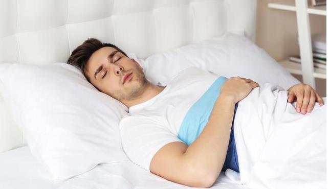 细胞|男人衰老,睡眠先知?男人开始衰老时,睡觉时有4个“信号”