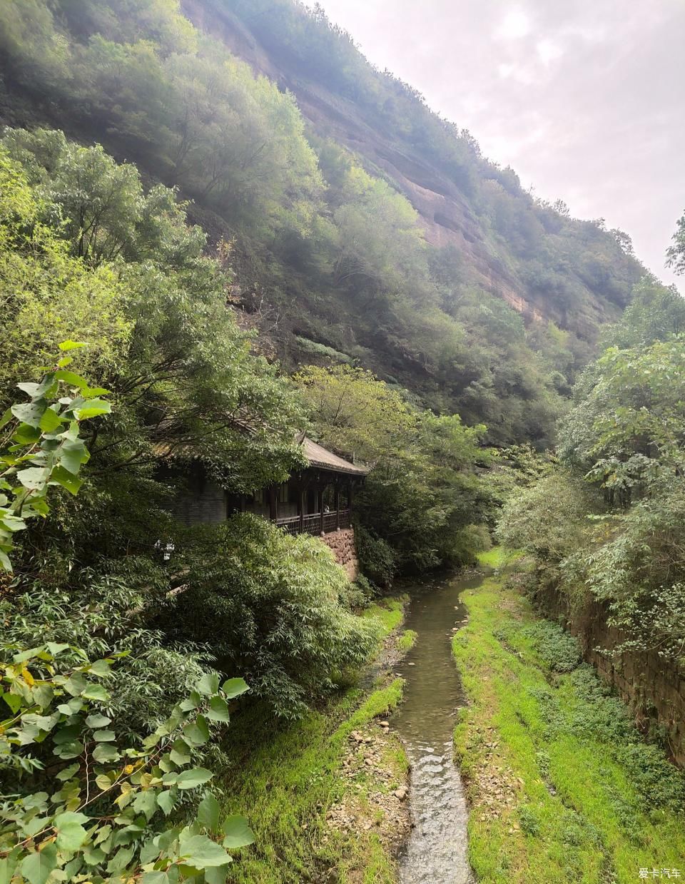 雾气缭绕剑门蜀道