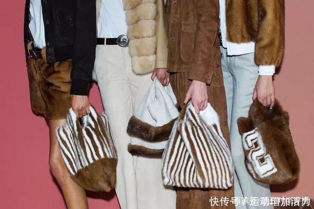 你该换包了!今年流行这3款,好看又百搭