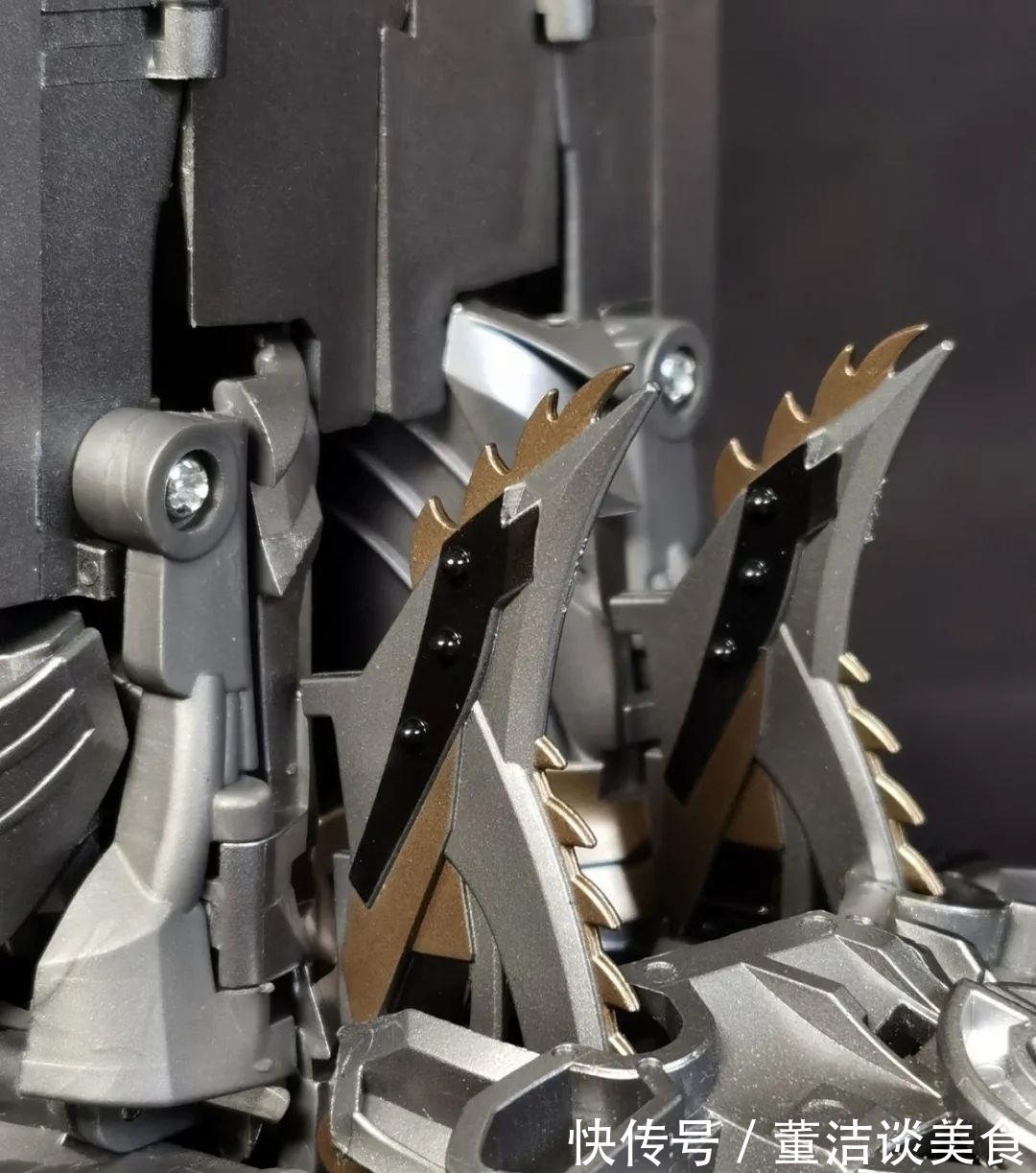 可动性|值得双入——UT惊破天开箱