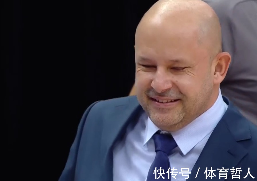 中國男籃|20分10板5助!男籃新星展現CBA頂級內線的實力,得到主教練盛贊