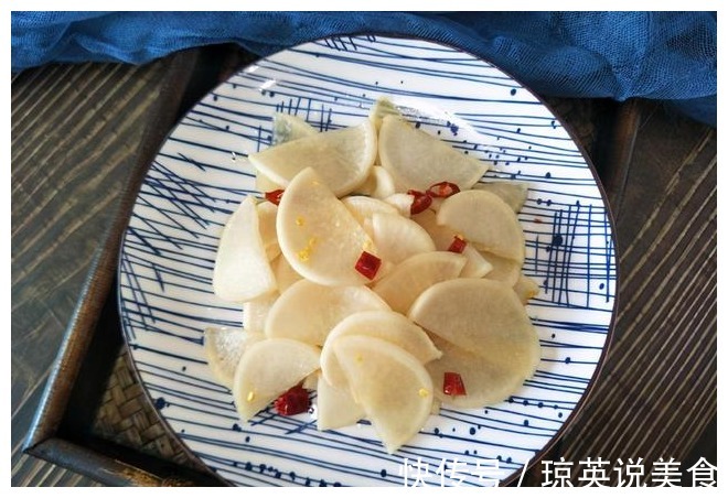 买萝卜时，绿萝卜好还是白萝卜好教你方法，选出好吃的萝卜