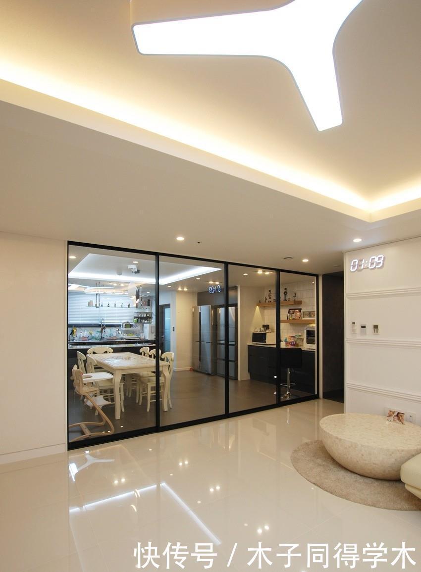 衣帽间|但凡买得起大平层,我都这样装,151㎡大气奢华,全屋黑色很高级