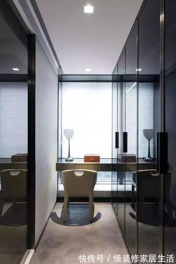 实用|不用专门预留书房了,这种卧室书房一体的设计最实用