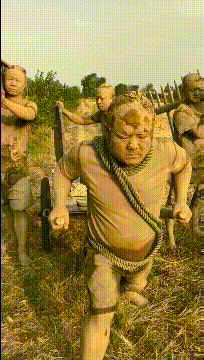 |搞笑GIF:看把人都喷成什么样子了,亲妈都认不出来了