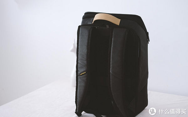 拉杆箱|君的生活日志 篇七十六:简约设计,丰富储物能力,地平线8号零感背包体验!