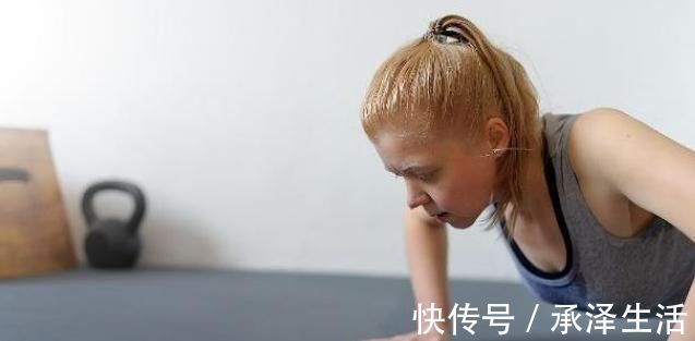 平板|平板支撑1分钟真的等于跑步一小时?每天坚持练,会有什么结果?