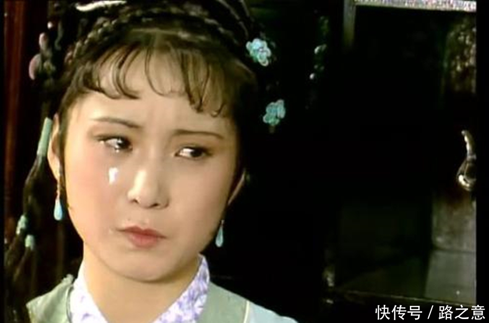 晴雯|晴雯对宝玉到底是怎么样的爱情?为什么要埋藏在内心深处?