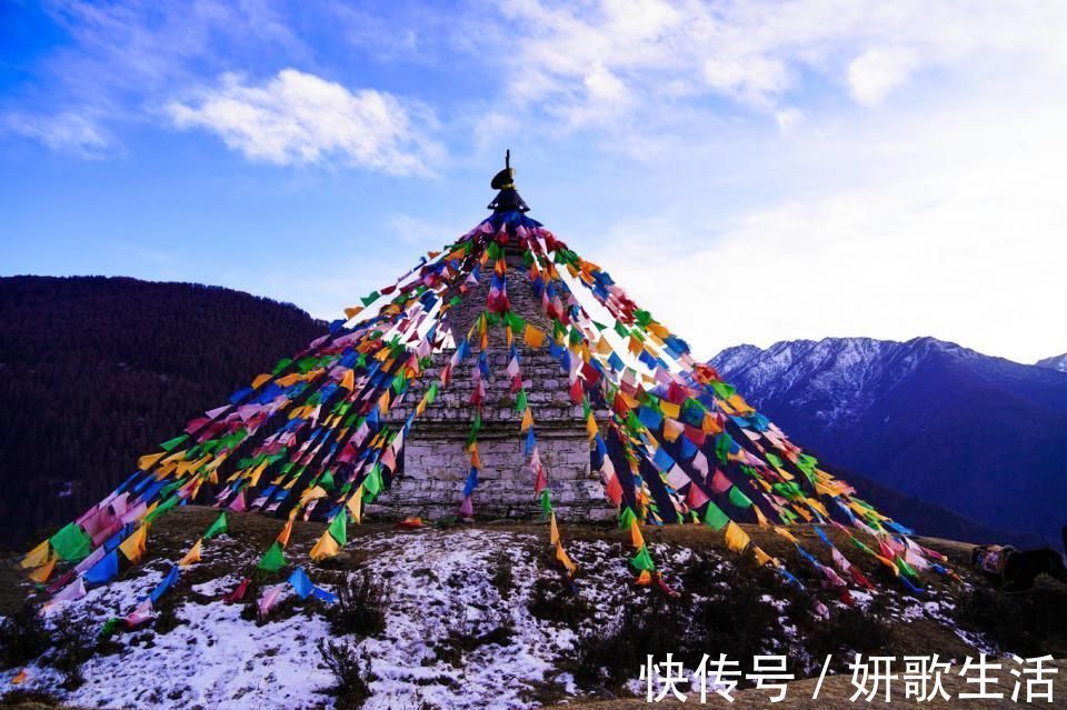 山峰|川西一神秘山沟，隐藏着可媲美贝加尔湖的绝美蓝冰，令人叹为观止