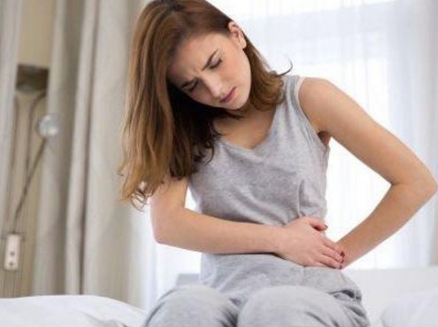 子宫|子宫“脏兮兮”的女性，身上会有3处“疼”，不要撑到宫颈癌