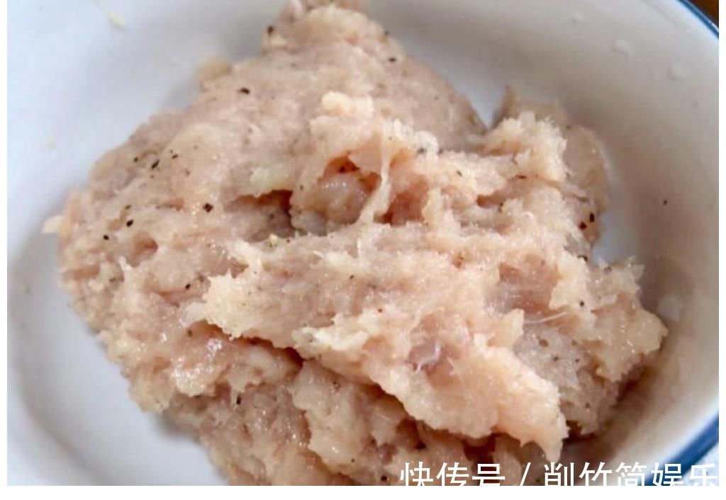 鸡胸肉|适合大众的低脂减肥餐：玉米豌豆鸡肉饼！易做又美味，还不怕吃胖