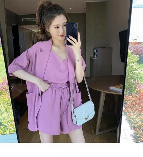 正式感|可甜可酷还超有范儿的西装短裤套装,时髦中带着一点小正式
