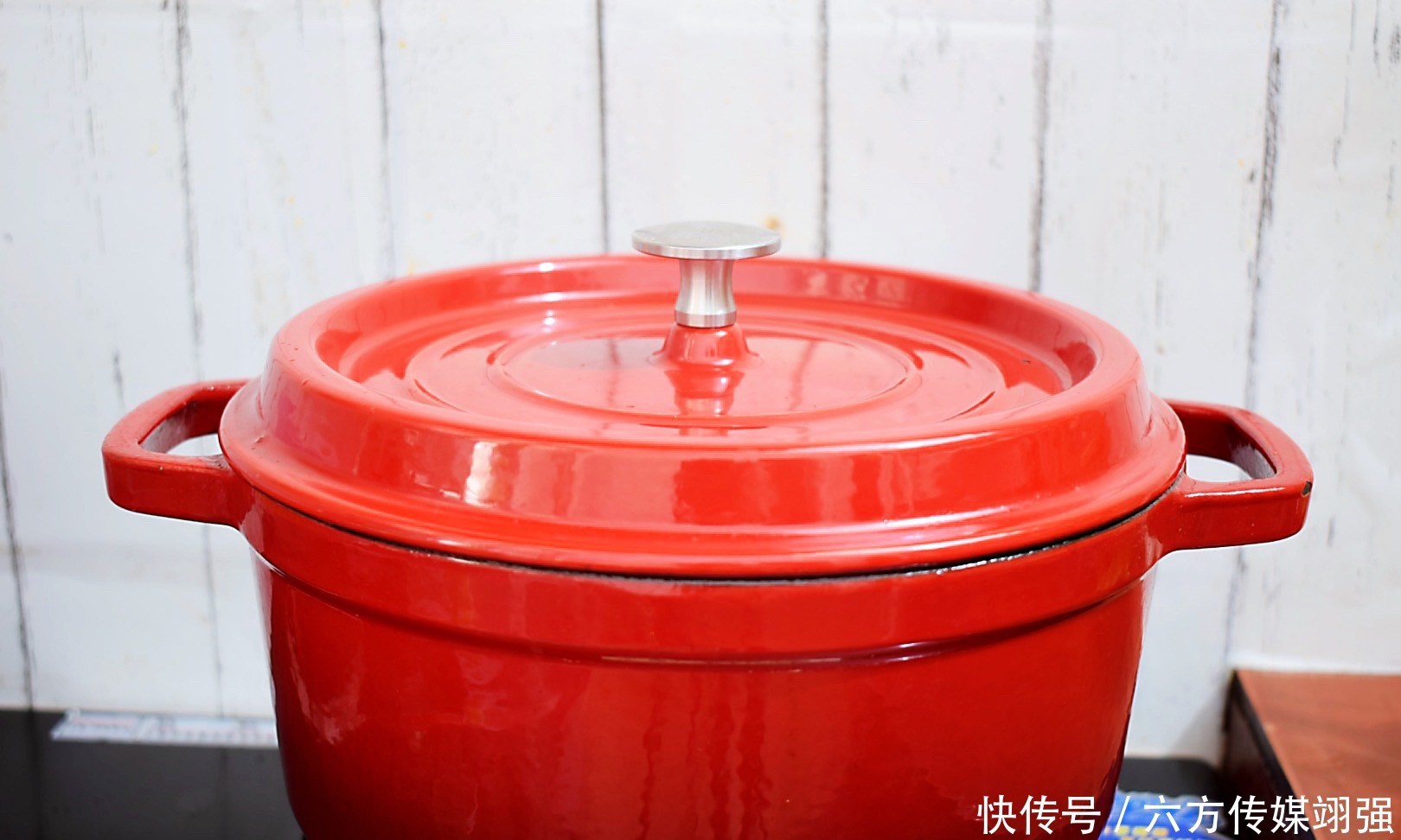  黄焖鸡家常做法，肉质滑嫩，味道鲜香比饭店还好吃，太香了