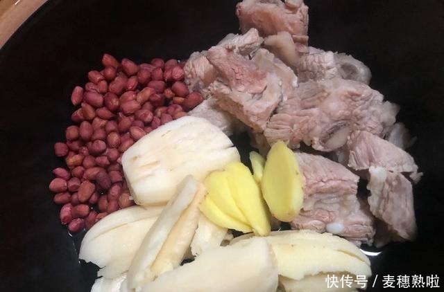 医生不会告诉你,失眠最怕这道汤,三天两头炖一锅,一觉睡到天亮