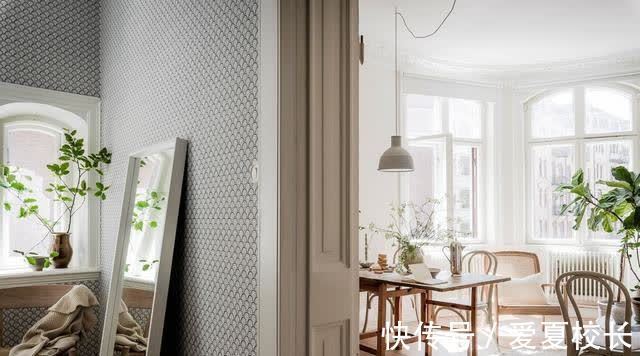 阳台|北京38岁小姐姐的独居生活,34小屋,床直接设计在阳台了