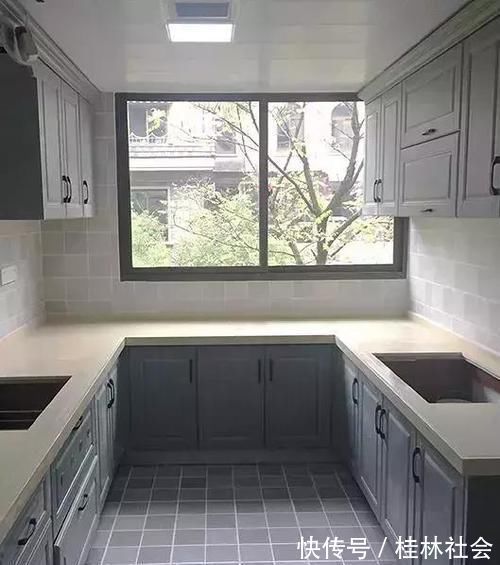 乳胶漆|140平新房硬装结束,最满意全屋定制柜子,先给大家晒晒