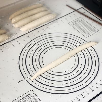 黄油|【减肥期看过来】低糖低脂碱水面包