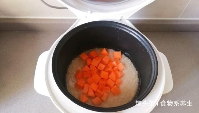 小蛮腰|红薯和“它”一起蒸,坚持晚上吃,低热低卡,腰肢细了,皮肤白皙