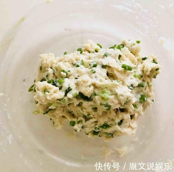 葱油饼新吃法，不用揉，不用烫，外酥里软，放凉了也不会硬！