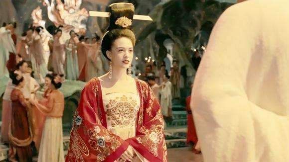 杨贵妃|最张狂的诗人,曾要求杨贵妃亲自磨墨,创作一首诗词却惹来灾祸